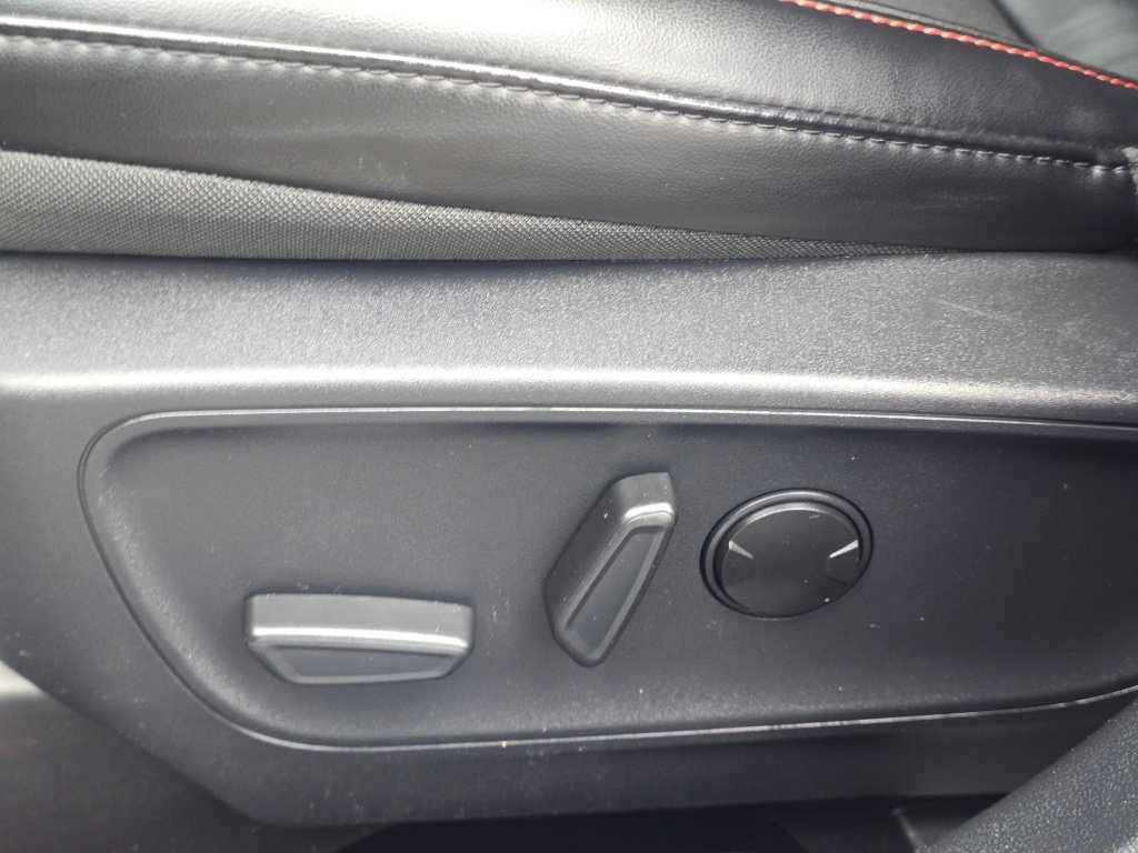 Used 2025 Ford Escape ST-Line Select AWD/4WD image 35