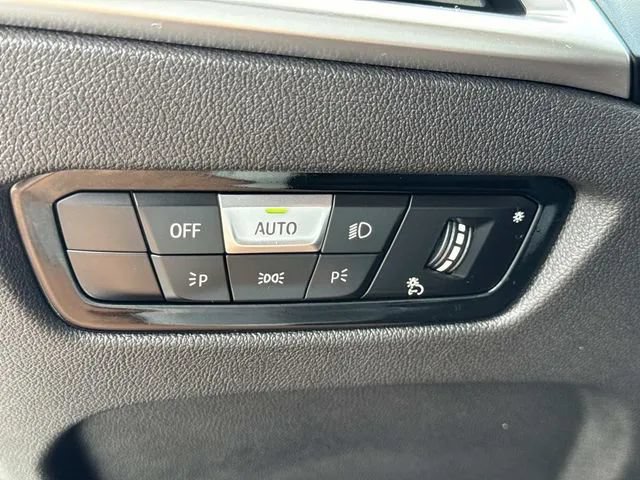 Used 2025 BMW 330i xDrive Sedan AWD/4WD image 33