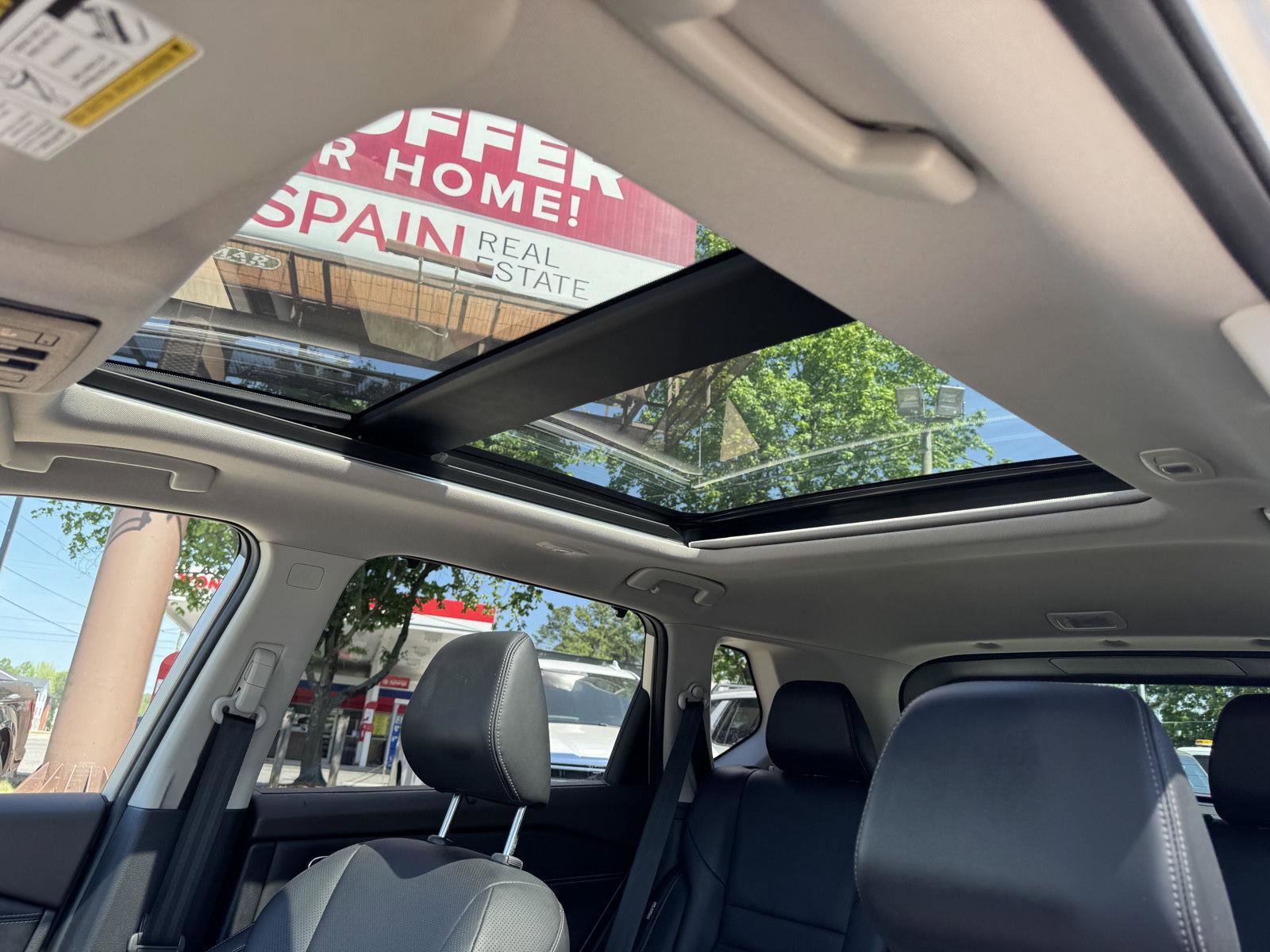 Used 2021 Nissan Rogue Platinum image 5