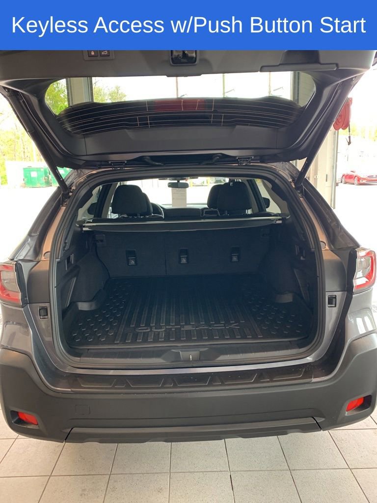 Used 2025 Subaru Outback Premium AWD/4WD image 10