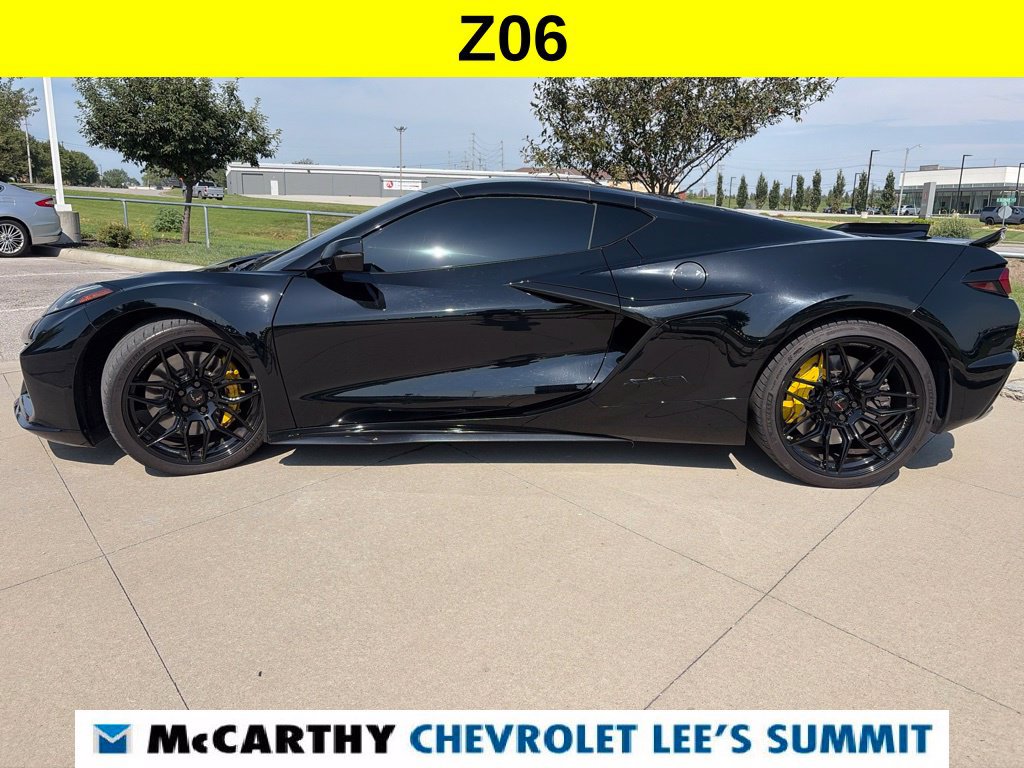 Used 2025 Chevrolet Corvette Z06 RWD image 5