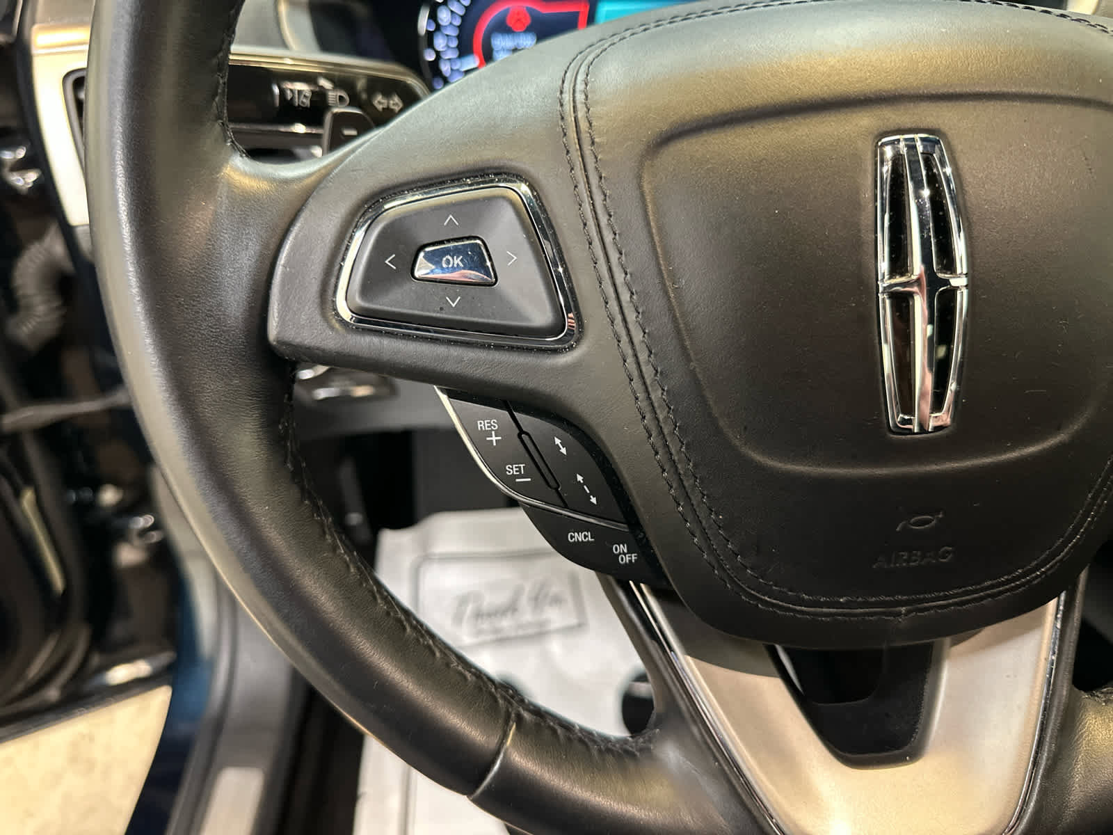 Used 2020 Lincoln MKZ AWD w/ Convenience Package image 21