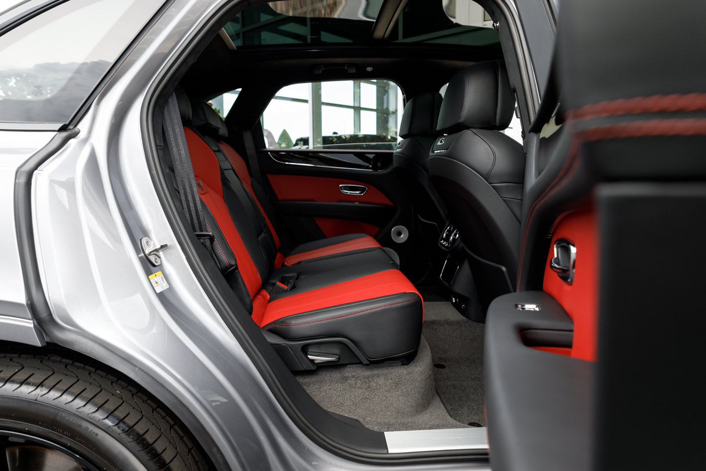 New 2026 Bentley Bentayga AWD/4WD image 38