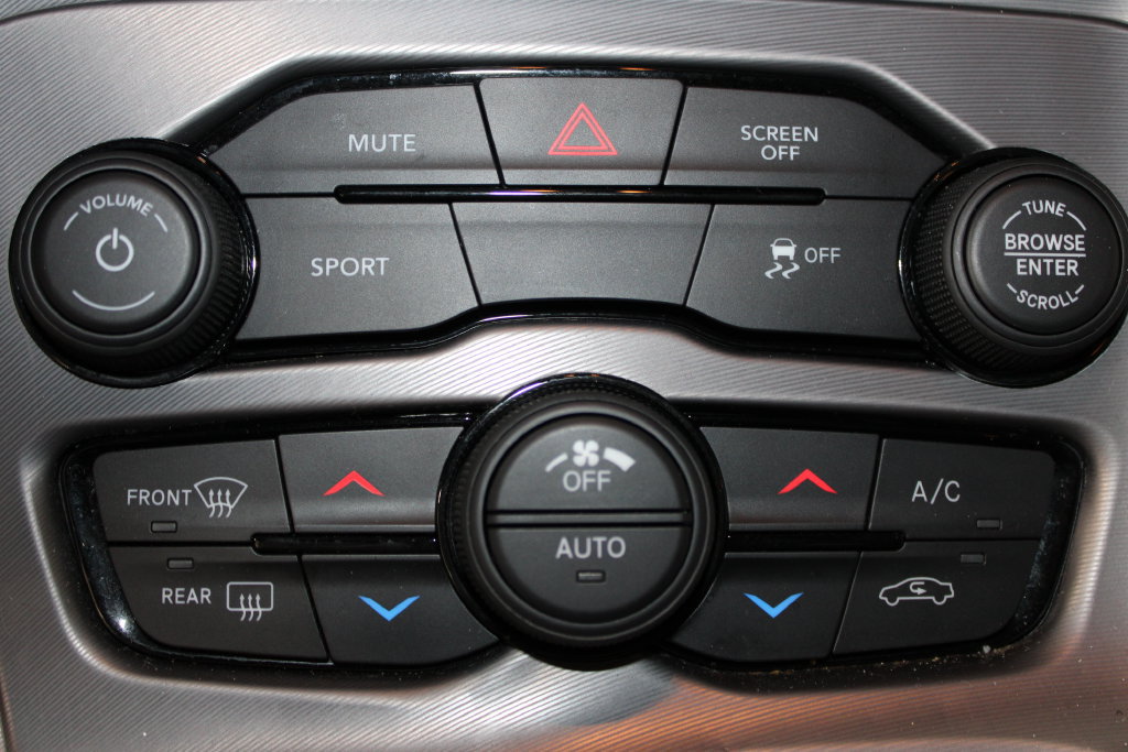 Used 2023 Dodge Challenger SXT RWD image 37