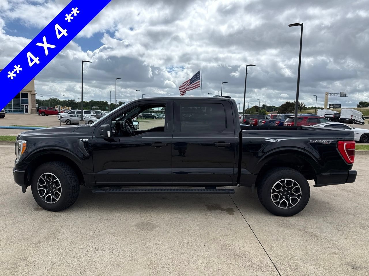 Used 2022 Ford F150 XLT w/ Equipment Group 302A High AWD/4WD image 3