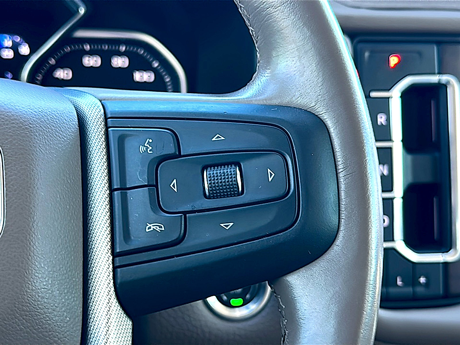 Used 2021 GMC Yukon Denali w/ Denali Ultimate Package image 32