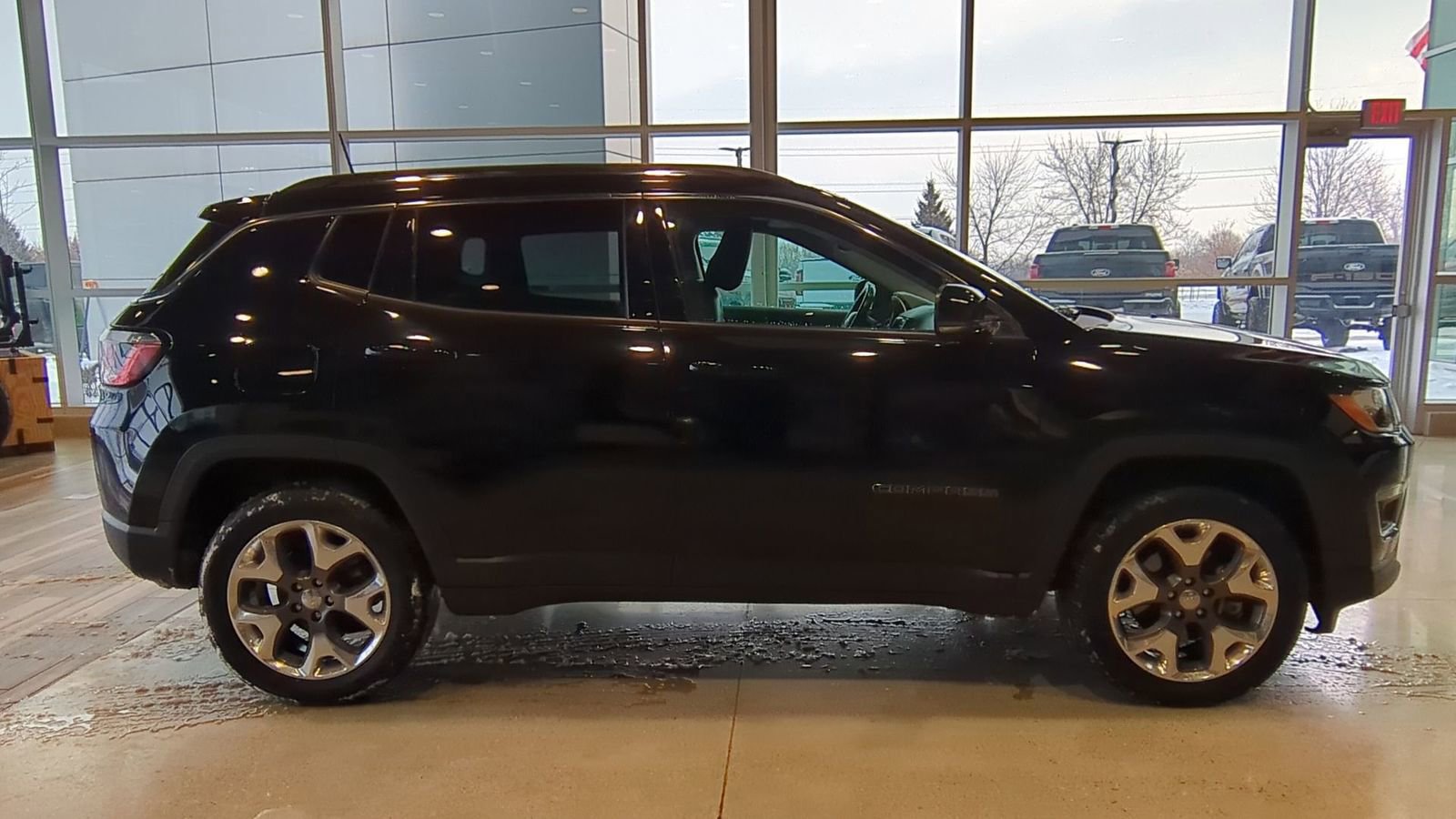 Used 2020 Jeep Compass Limited image 9
