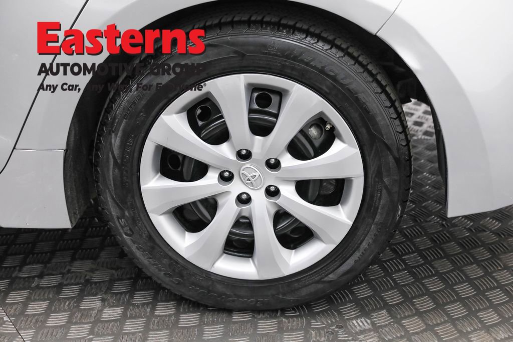 Used 2022 Toyota Corolla LE image 33