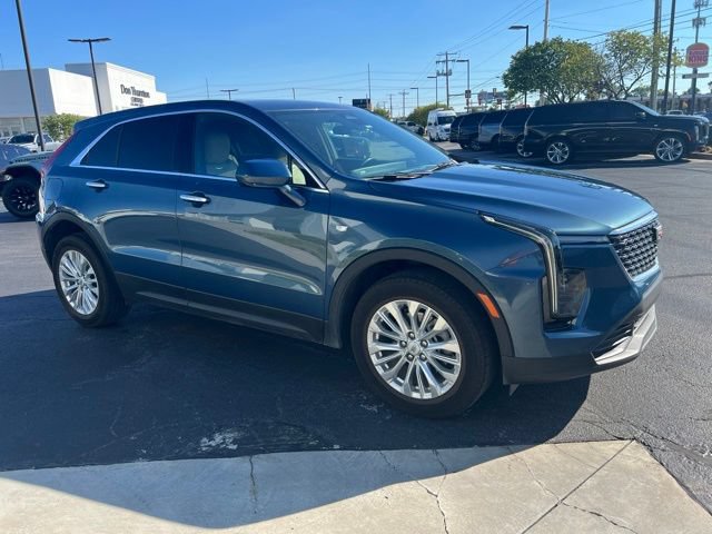 Certified 2024 Cadillac XT4 Luxury FWD image 7