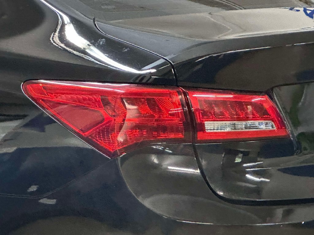 Used 2019 Acura TLX w/ Technology Package FWD image 14