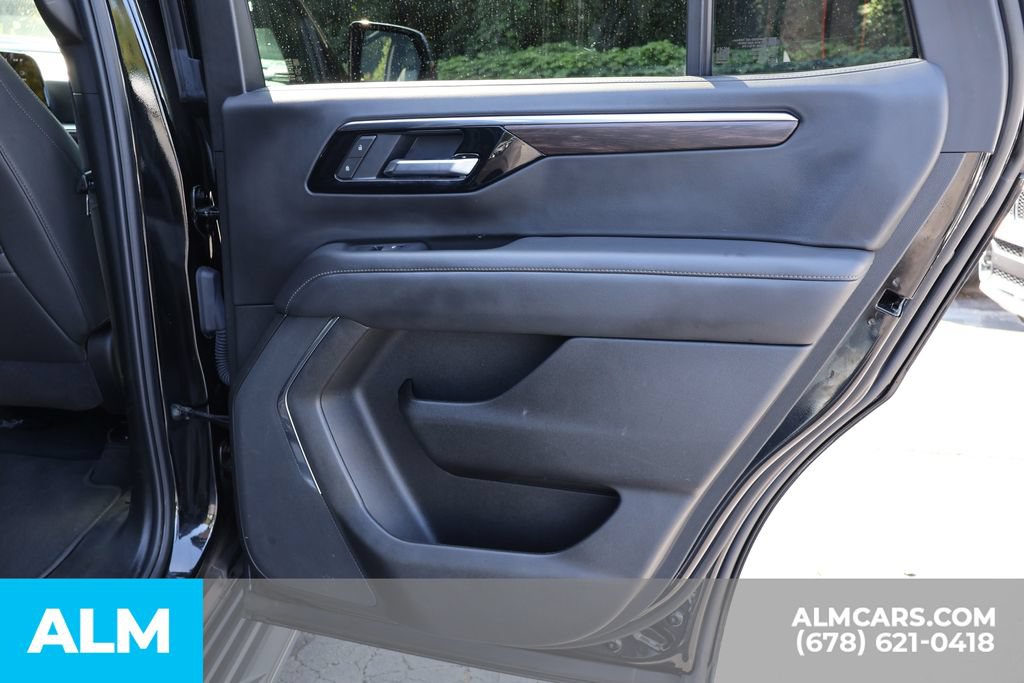 Used 2025 Chevrolet Tahoe LT RWD image 29