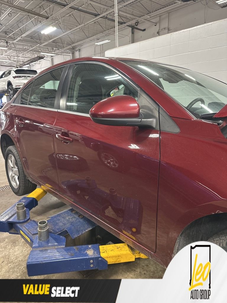 Used 2015 Chevrolet Cruze LT image 2