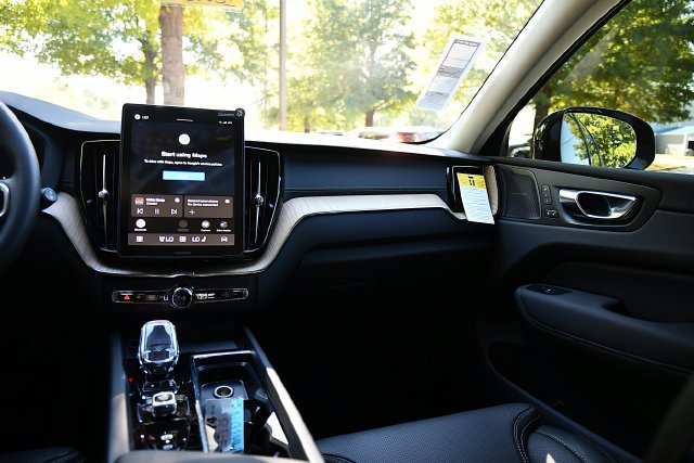 New 2027 Volvo XC60 B5 Ultra AWD/4WD image 21