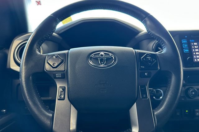 Used 2018 Toyota Tacoma TRD Off-Road w/ Technology Package AWD/4WD image 25