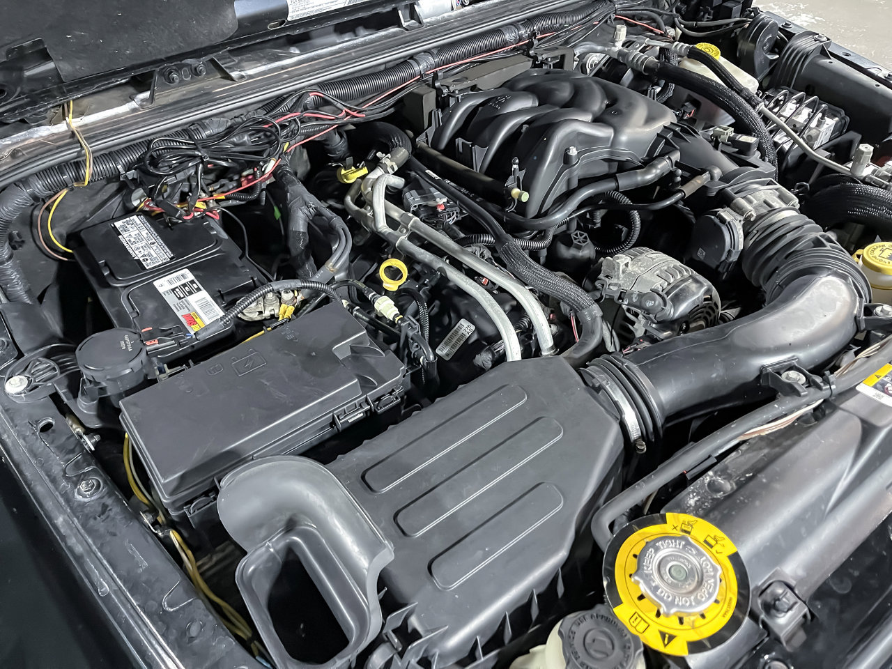 Used 2018 Jeep Wrangler Unlimited Sahara image 31