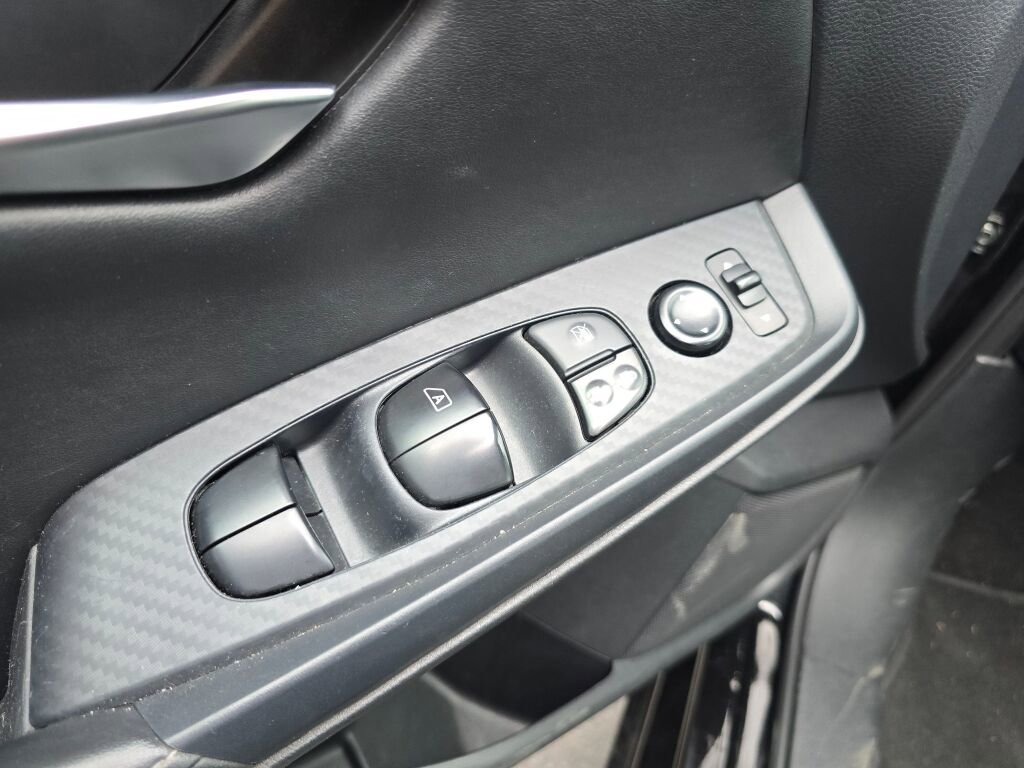 Used 2023 Nissan Sentra SV image 17