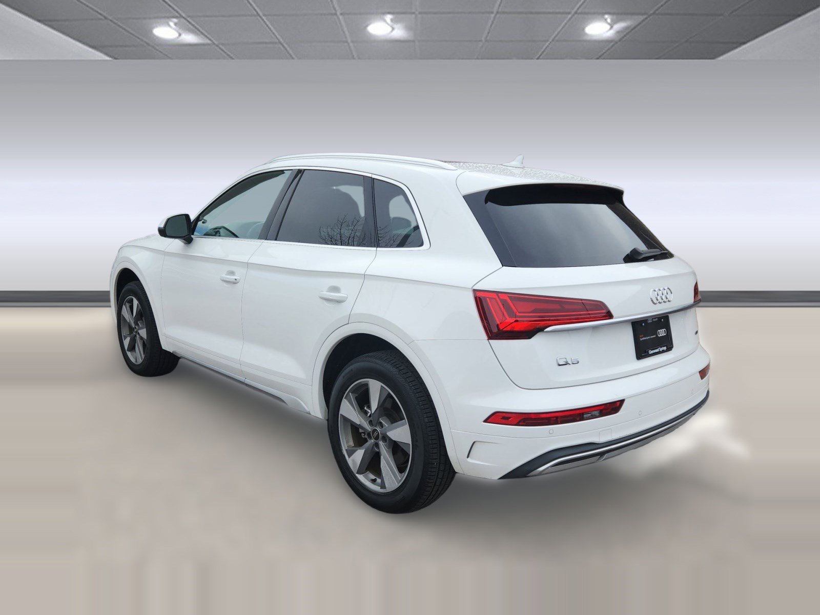 Used 2023 Audi Q5 Premium Plus w/ Premium Plus Package image 3