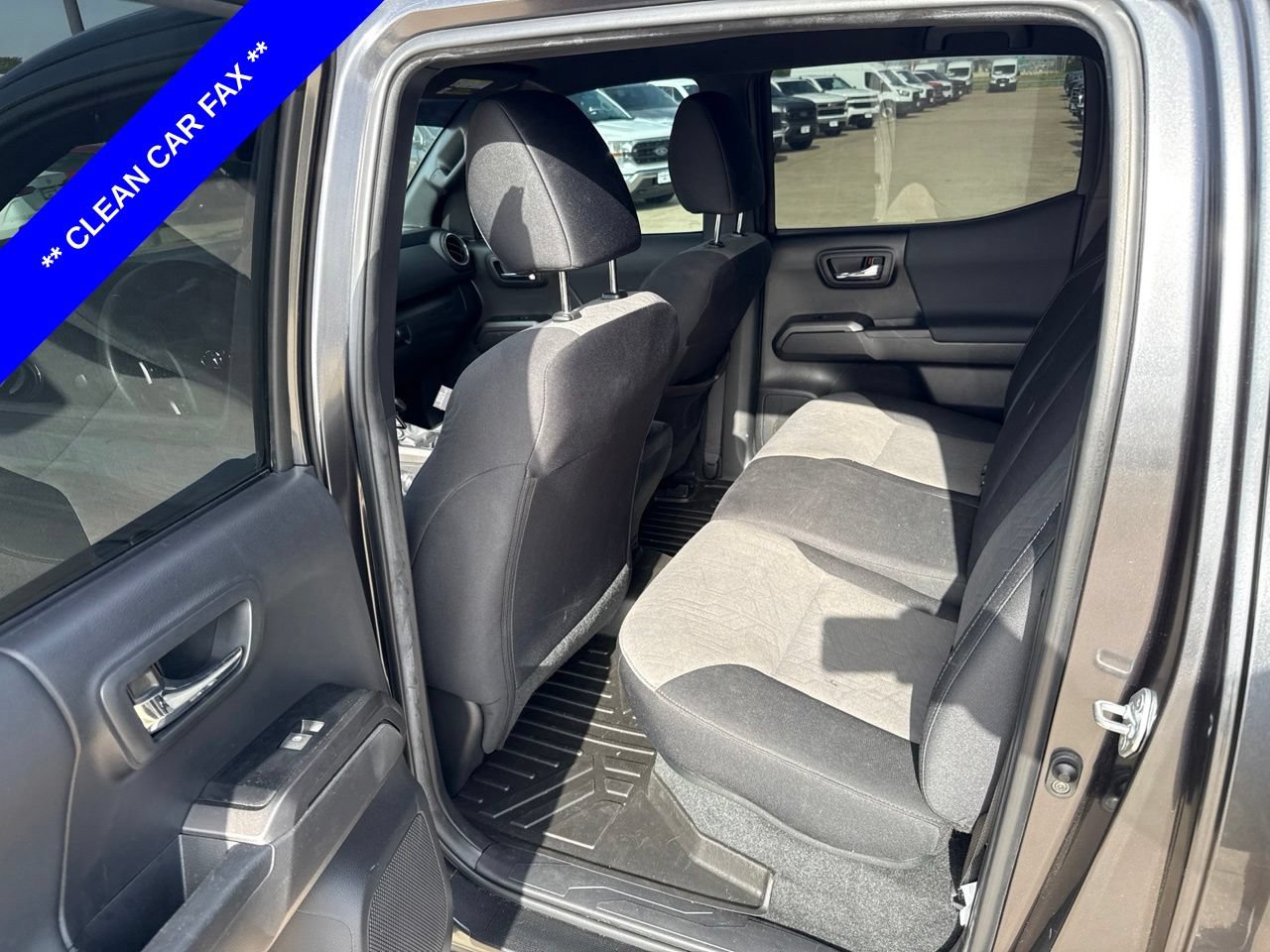 Used 2022 Toyota Tacoma TRD Off-Road AWD/4WD image 6
