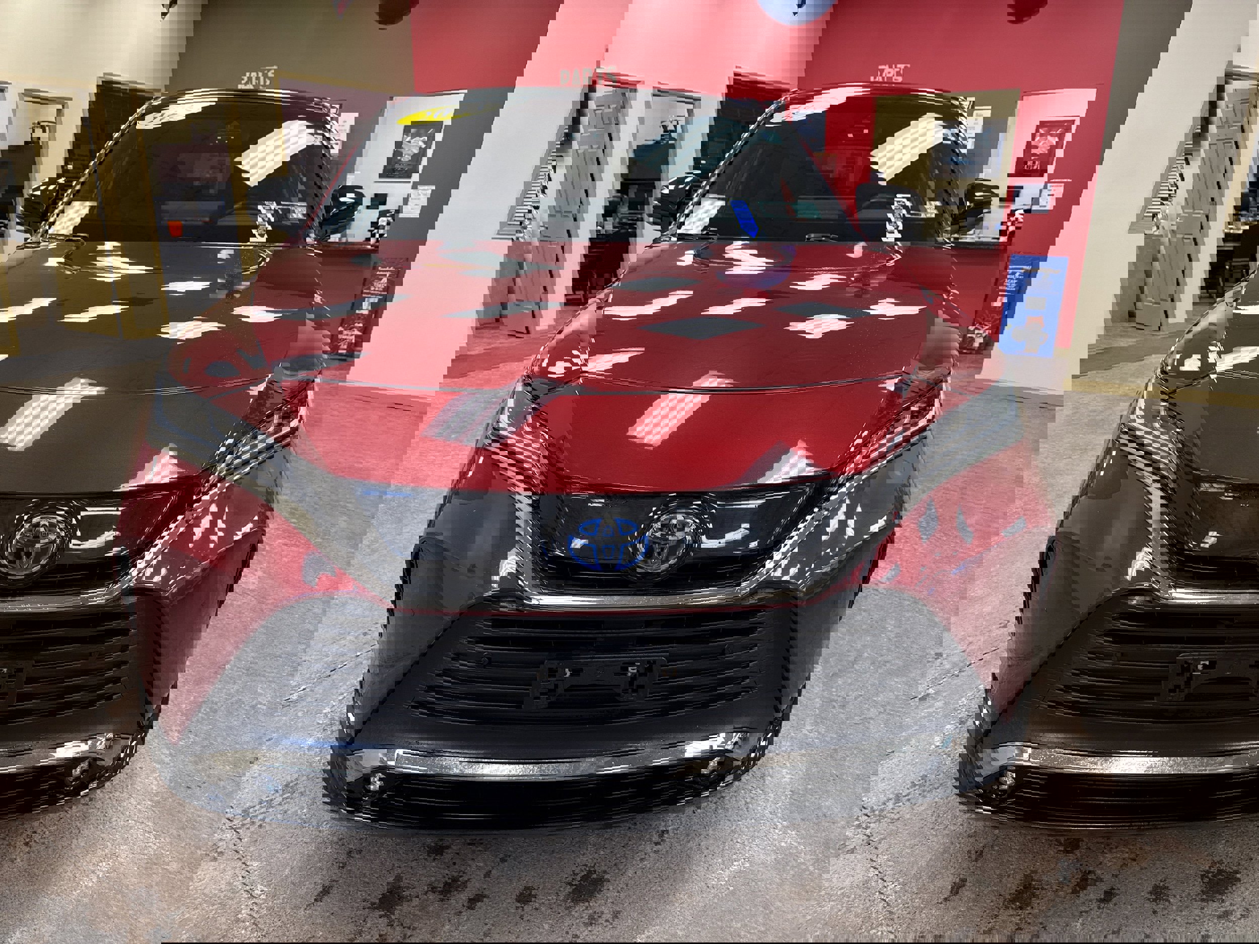 Used 2023 Toyota Venza Nightshade video 2