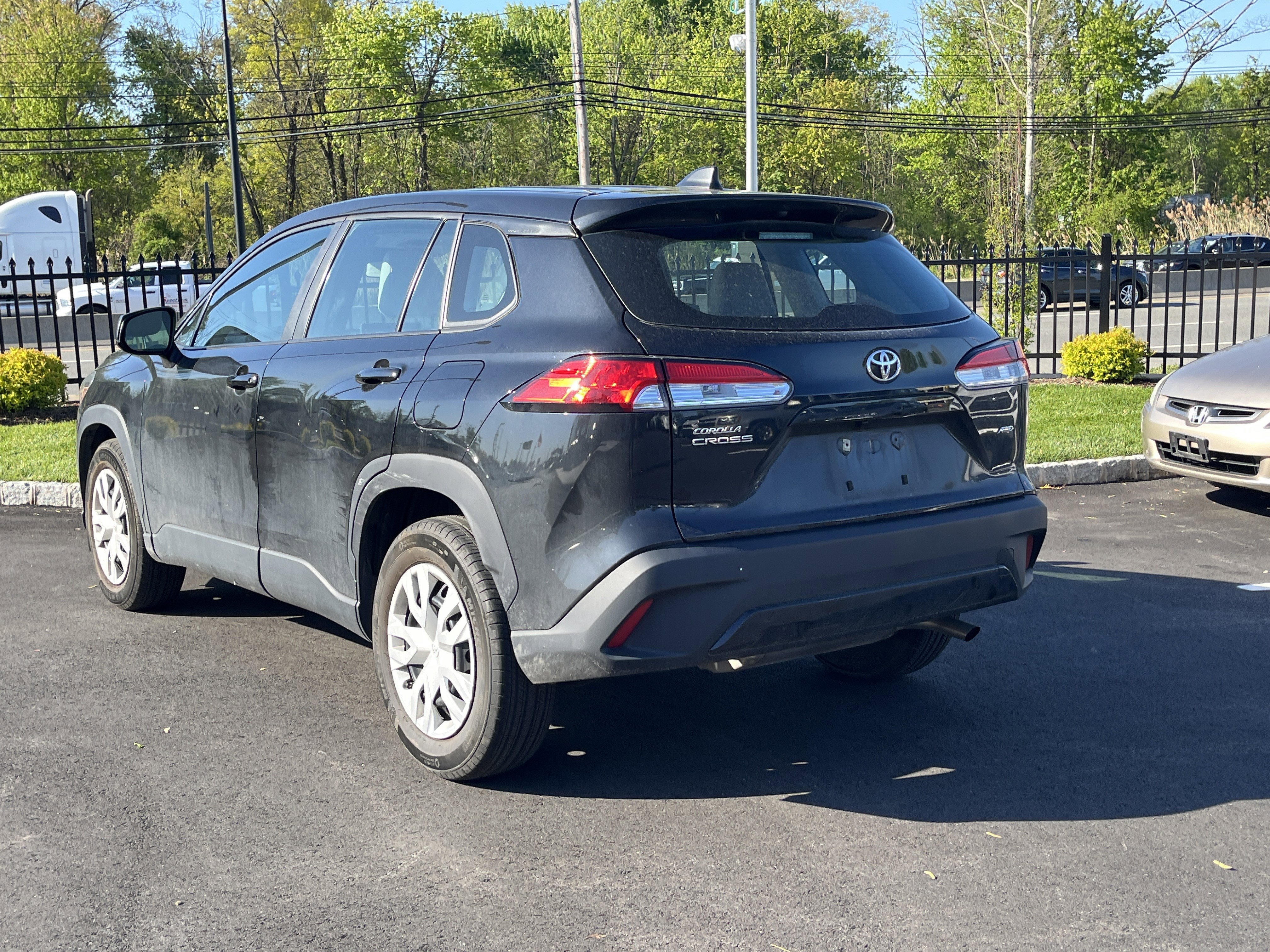 Used 2023 Toyota Corolla Cross L AWD/4WD image 4