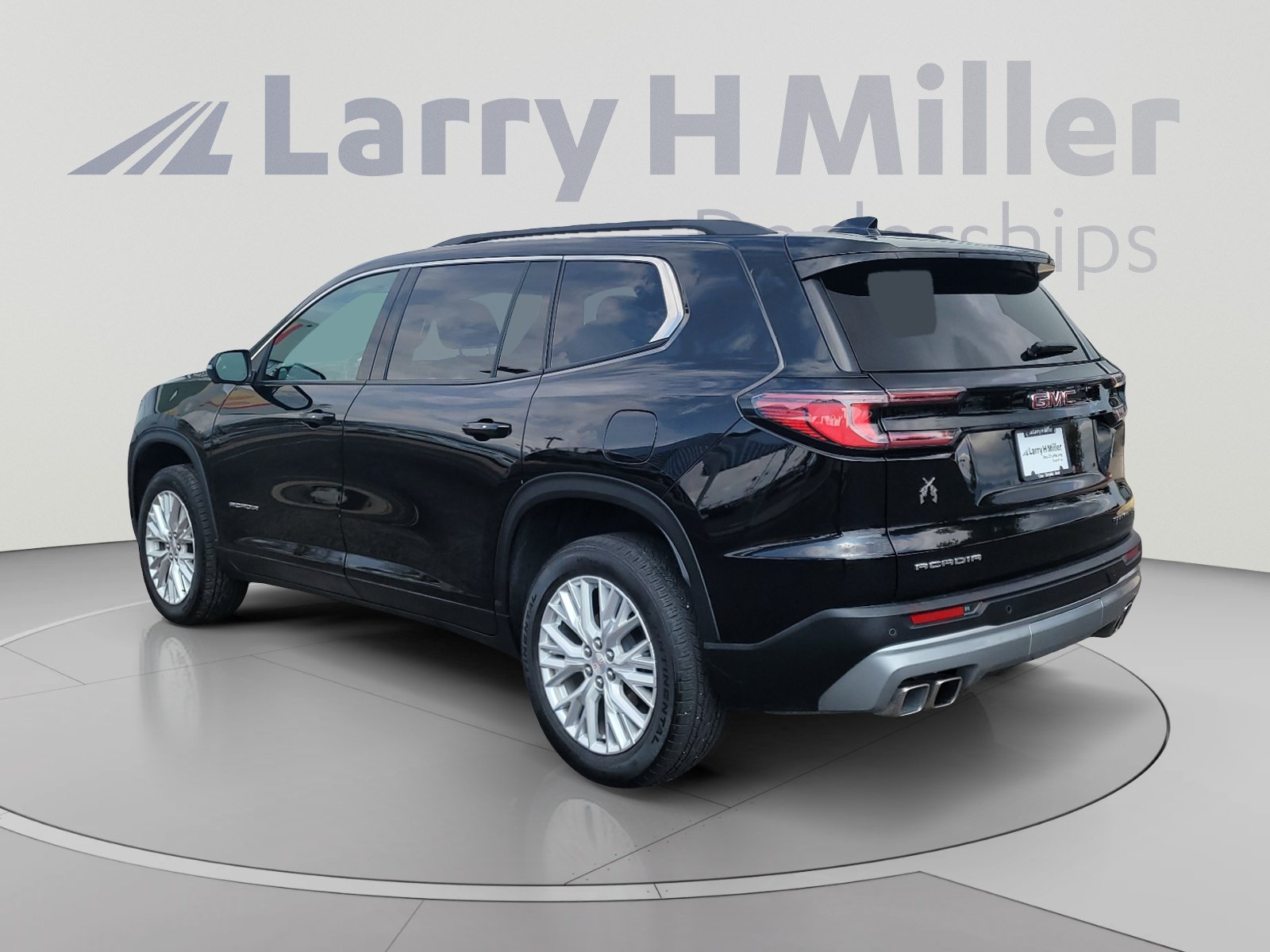 Used 2024 GMC Acadia Elevation FWD image 3