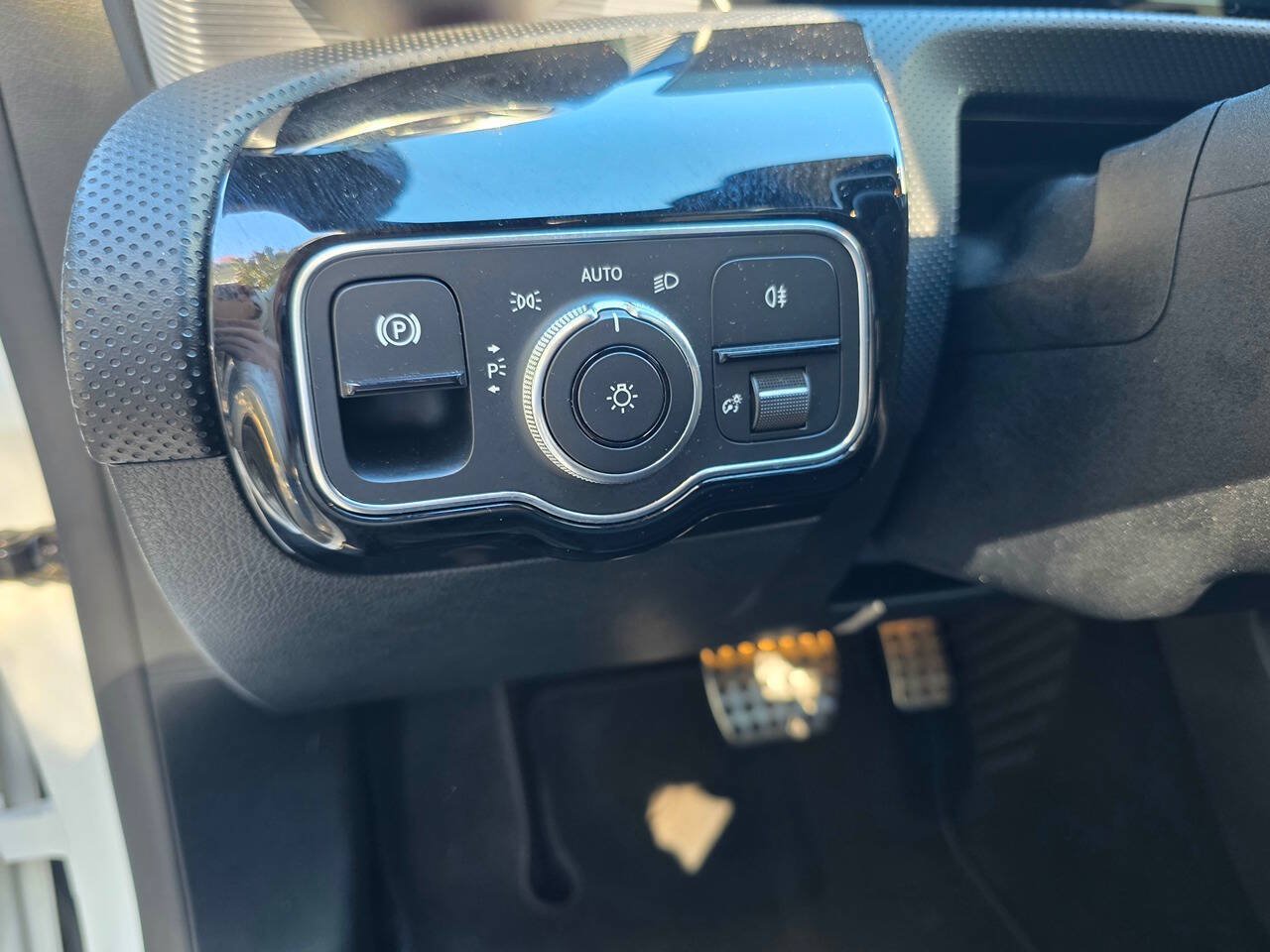 Used 2020 Mercedes-Benz CLA 250 4MATIC image 17