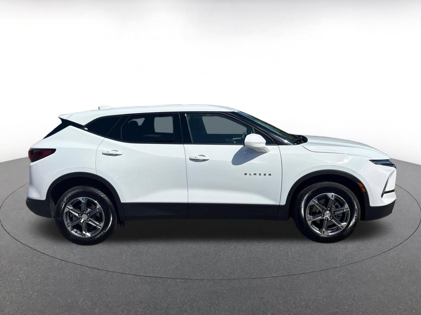 Used 2026 Chevrolet Blazer LT FWD image 15
