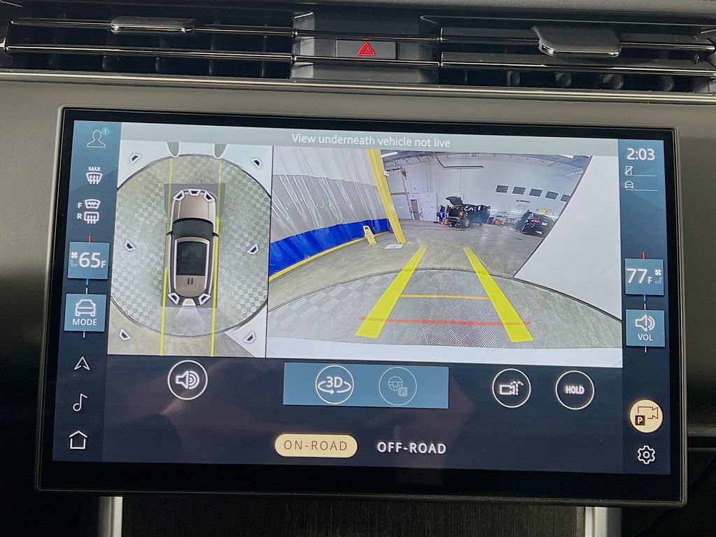 Used 2025 Land Rover Range Rover SE AWD/4WD image 14