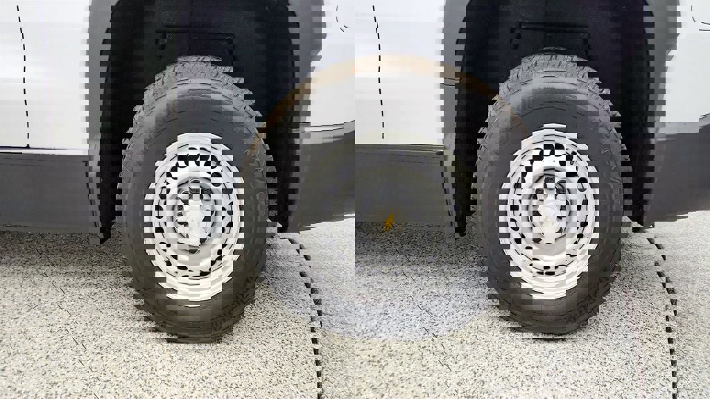 Used 2024 Chevrolet Silverado EV W/T AWD/4WD image 9