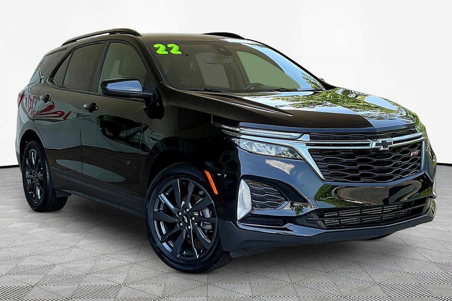 Used 2022 Chevrolet Equinox RS AWD/4WD image 3