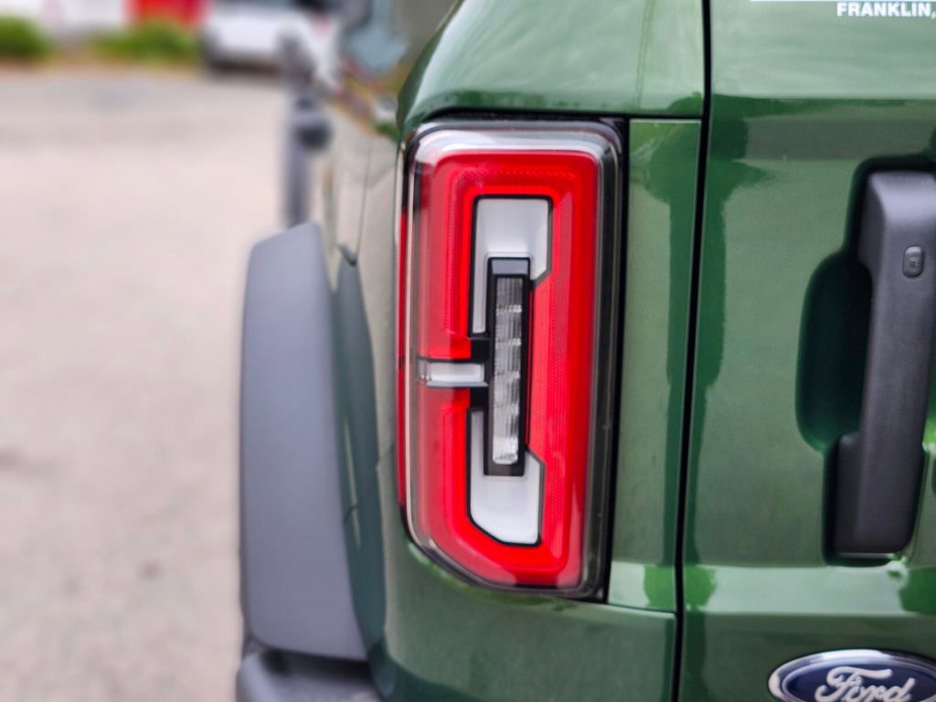 New 2025 Ford Bronco Badlands image 9