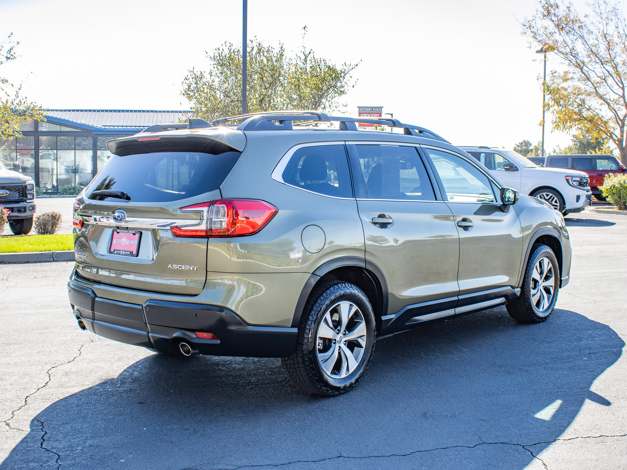 Used 2023 Subaru Ascent Premium w/ Convenience Package AWD/4WD image 8