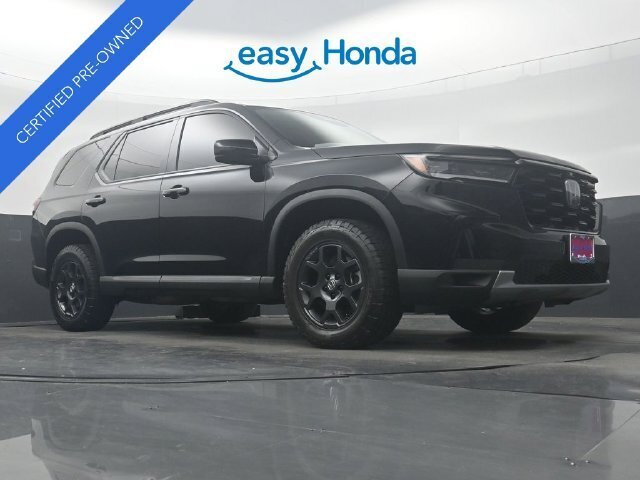 Used 2025 Honda Pilot TrailSport image 32