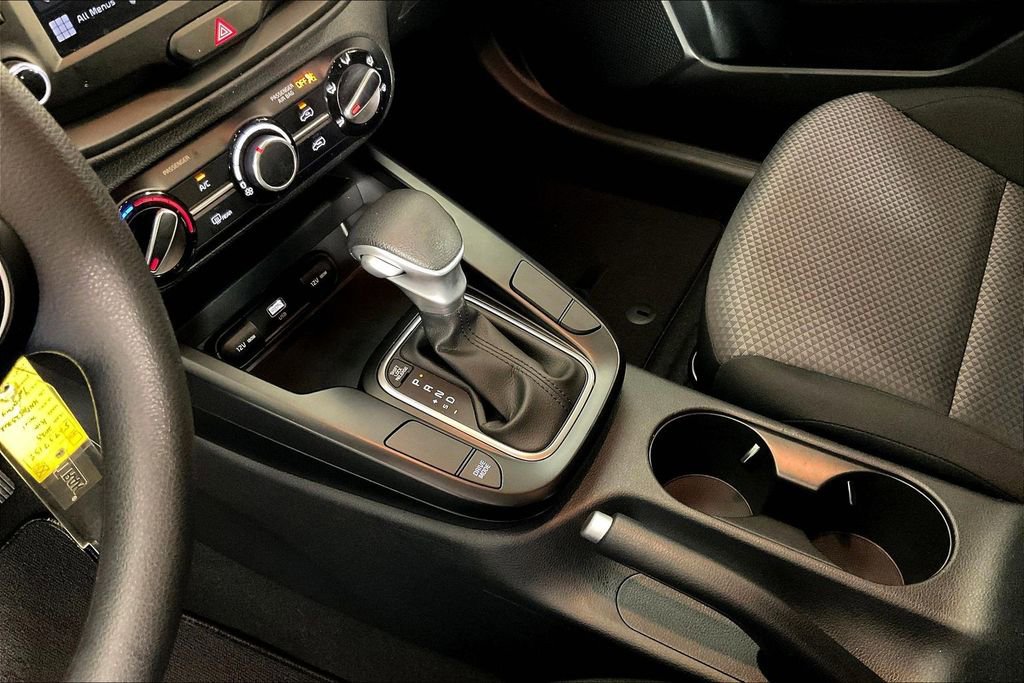 Used 2025 Kia Soul LX image 19