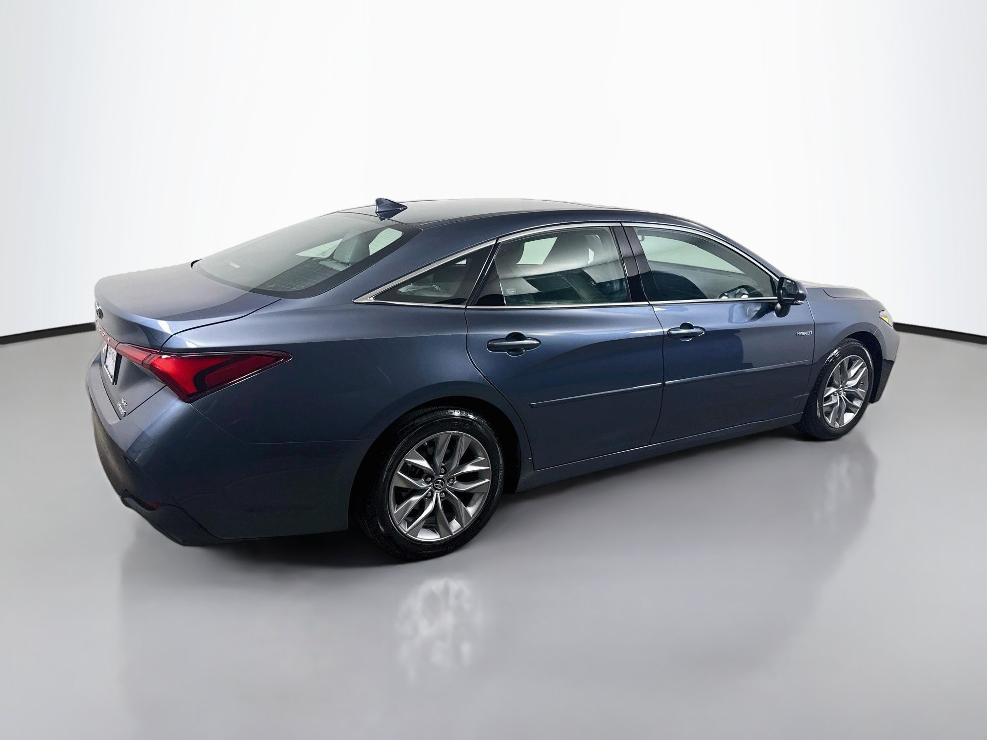 Certified 2019 Toyota Avalon XLE w/ Moonroof Package FWD image 7