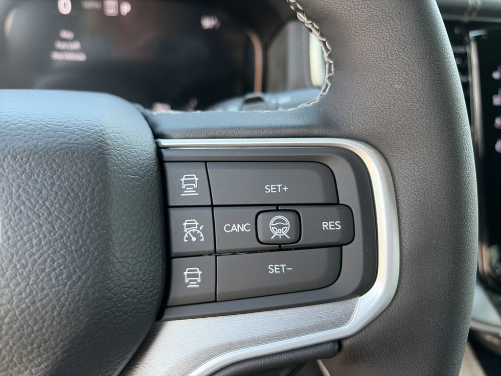 New 2026 Jeep Grand Wagoneer L Limited AWD/4WD image 22