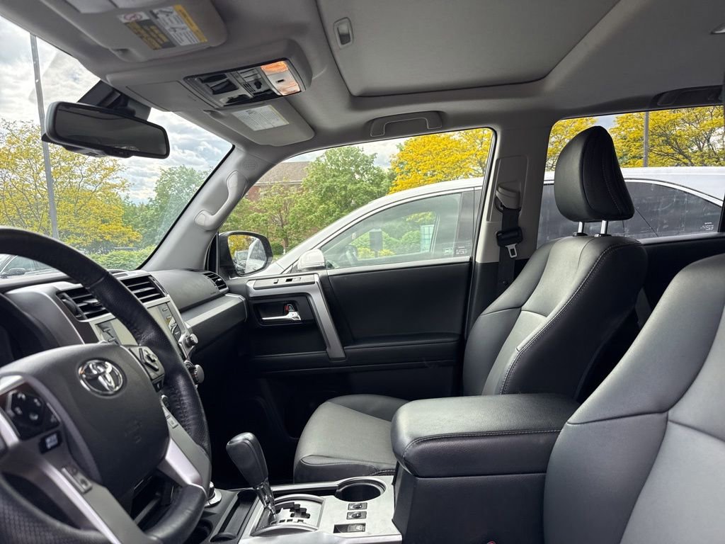 Used 2023 Toyota 4Runner SR5 Premium w/ Moonroof Package AWD/4WD image 15