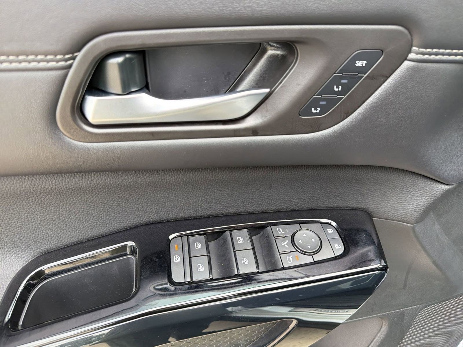 New 2026 Nissan Pathfinder Platinum image 13