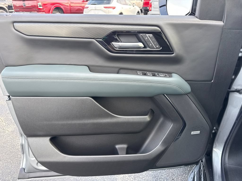 New 2026 GMC Yukon XL AT4 AWD/4WD image 13