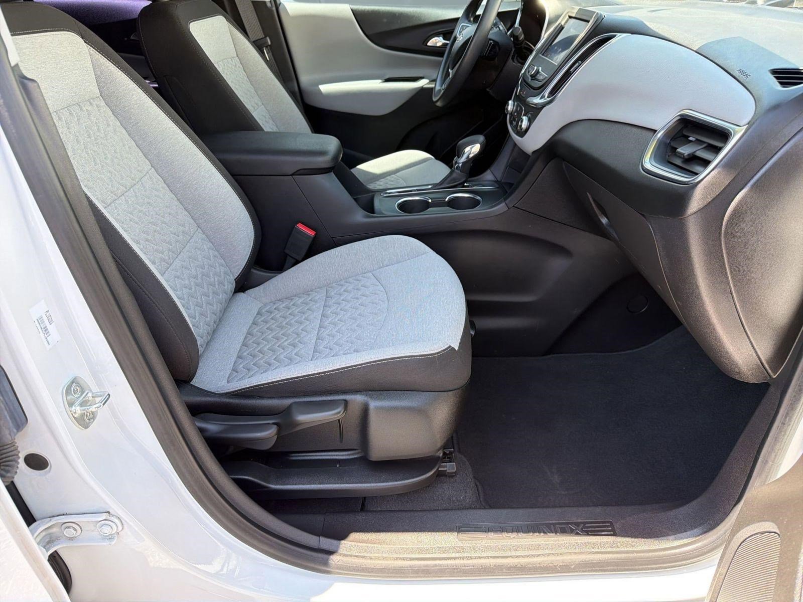 Used 2023 Chevrolet Equinox LS FWD image 28
