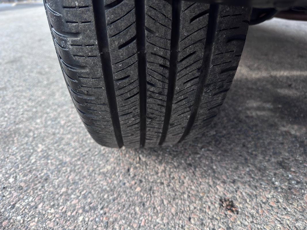 Used 2021 Buick Encore Preferred image 42