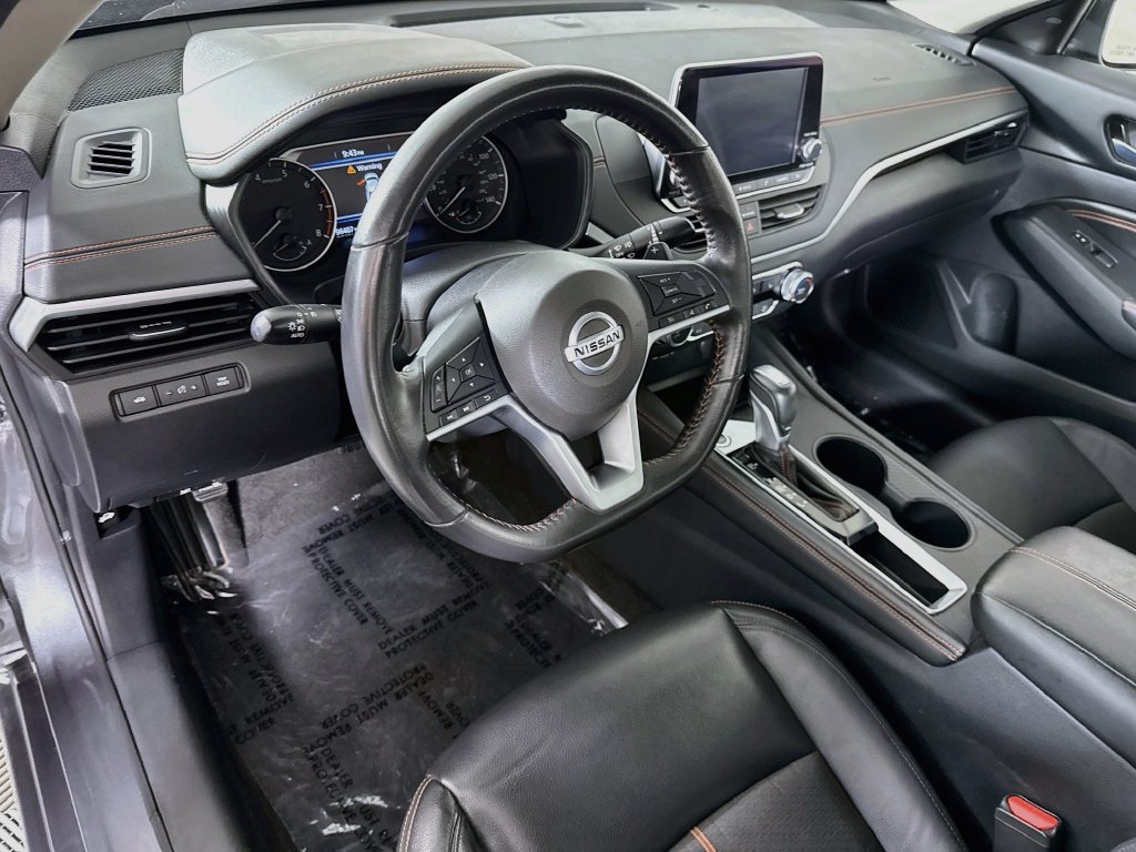 Used 2022 Nissan Altima 2.5 SR w/ Midnight Edition Package FWD image 18