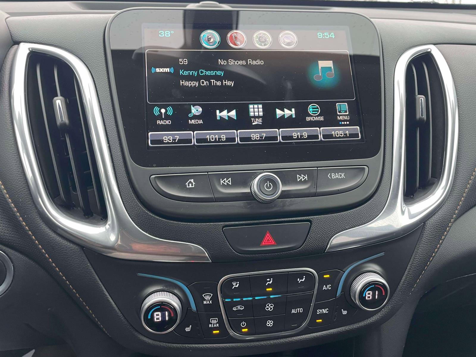 Used 2018 Chevrolet Equinox Premier FWD image 8