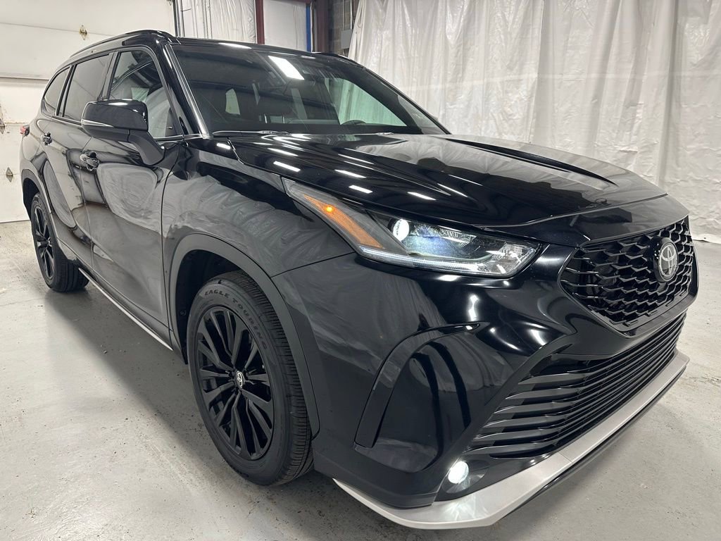 Used 2025 Toyota Highlander XSE