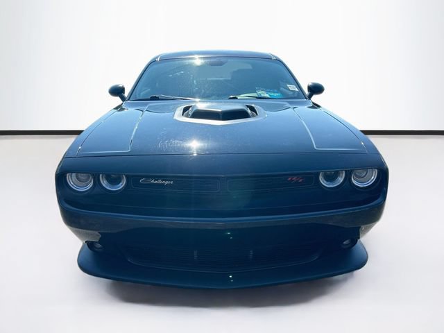 Used 2016 Dodge Challenger R/T Scat Pack RWD image 2