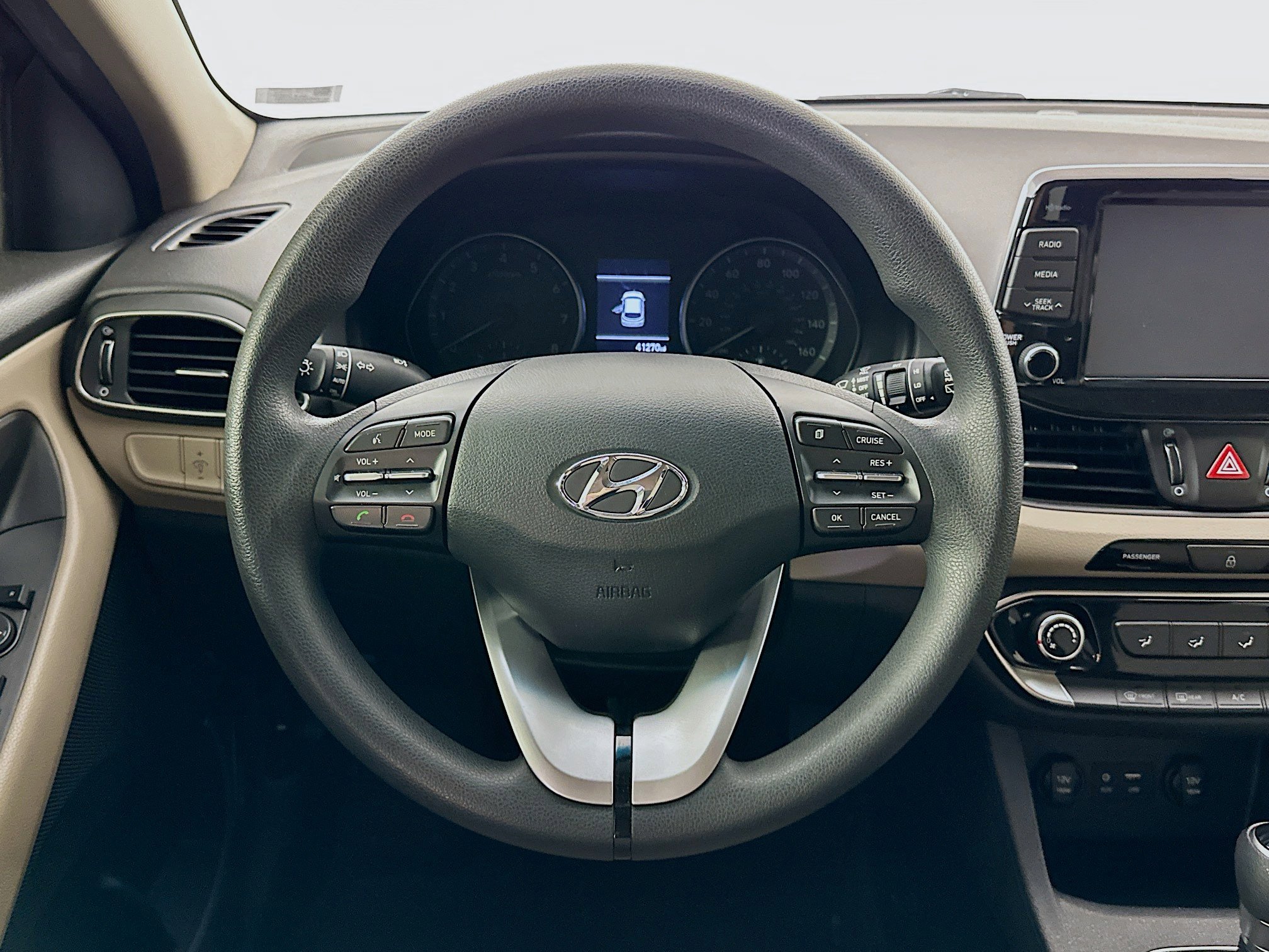 Used 2019 Hyundai Elantra GT image 17