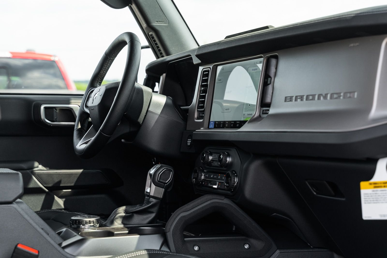 New 2026 Ford Bronco Outer Banks w/ Sasquatch Package AWD/4WD image 8