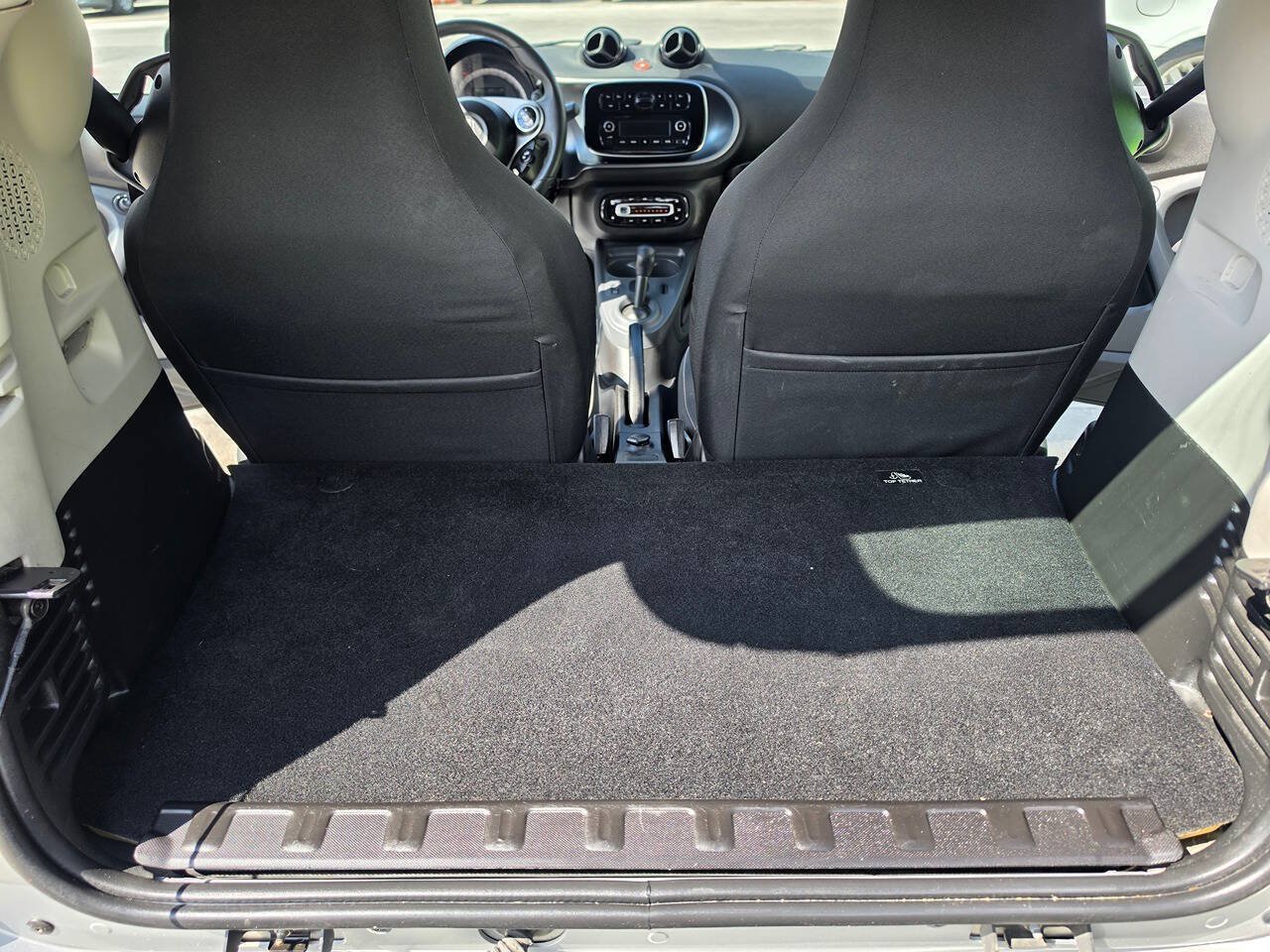 Used 2016 smart fortwo passion w/ Sport Package RWD image 19