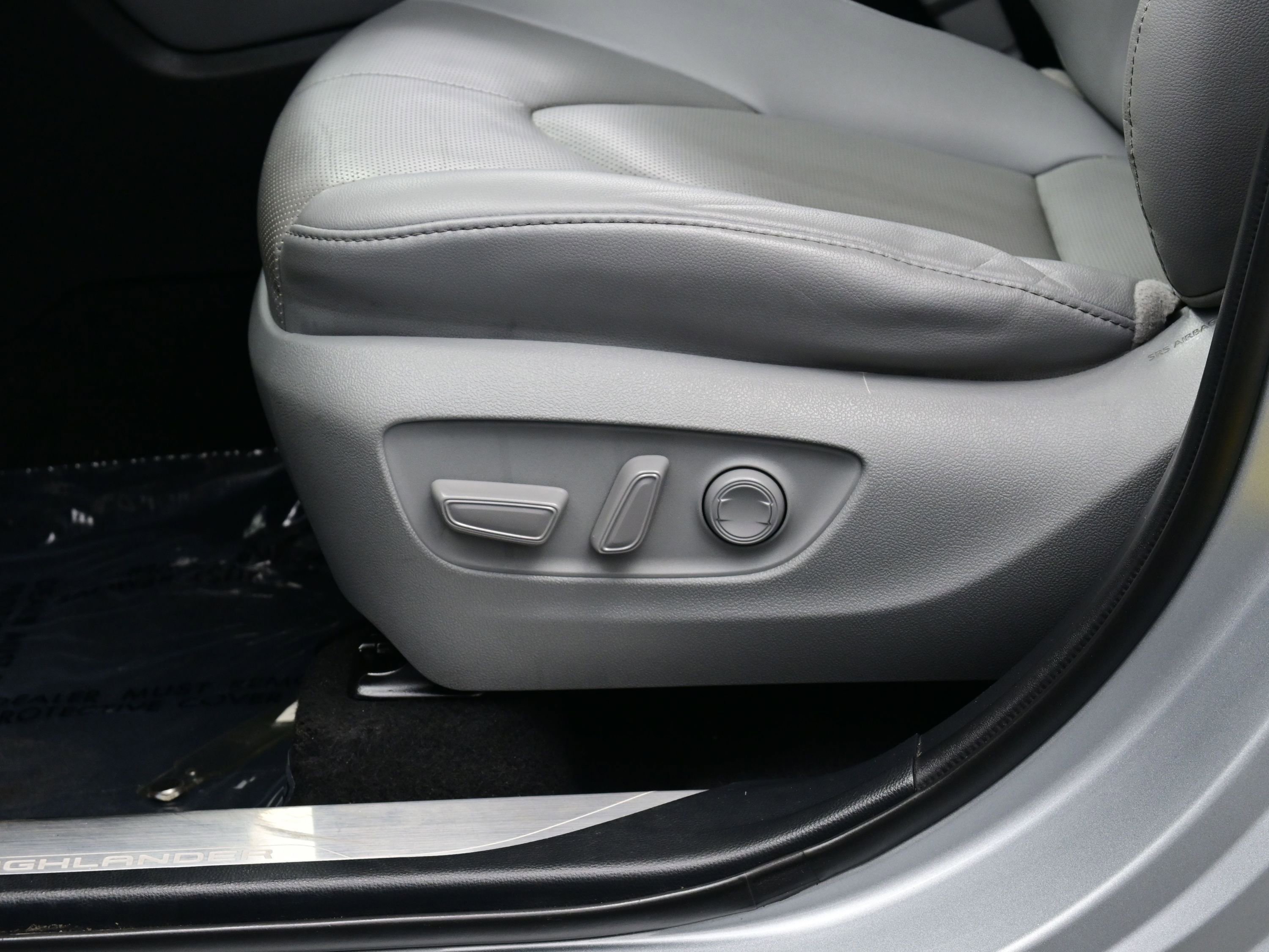 Used 2021 Toyota Highlander Platinum AWD/4WD image 12