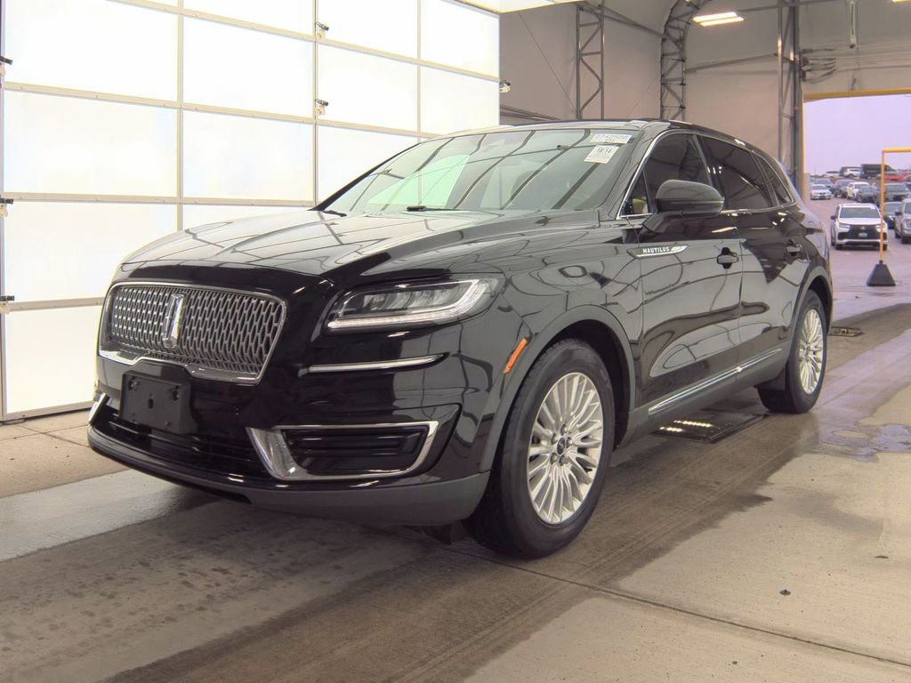 Used 2019 Lincoln Nautilus Premier image 4